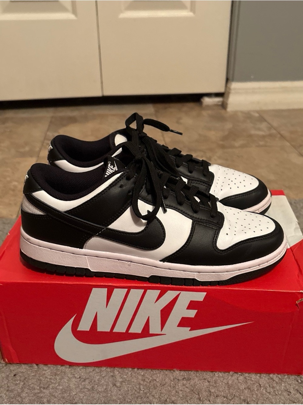 Nike Low Panda Dunks